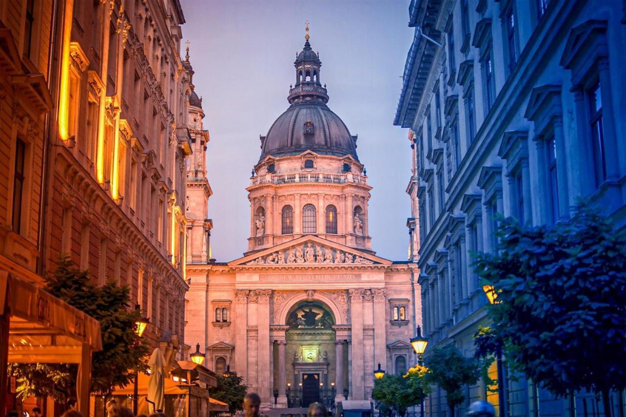 Chill On The Screened Balcony-Budapest Most Historic Landmarks Exterior photo